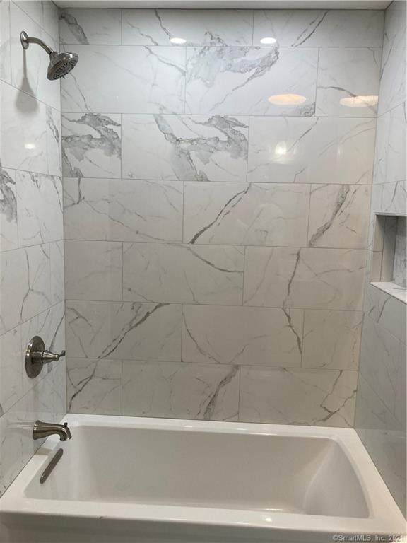 18 Maplewood Avenue - Photo 1