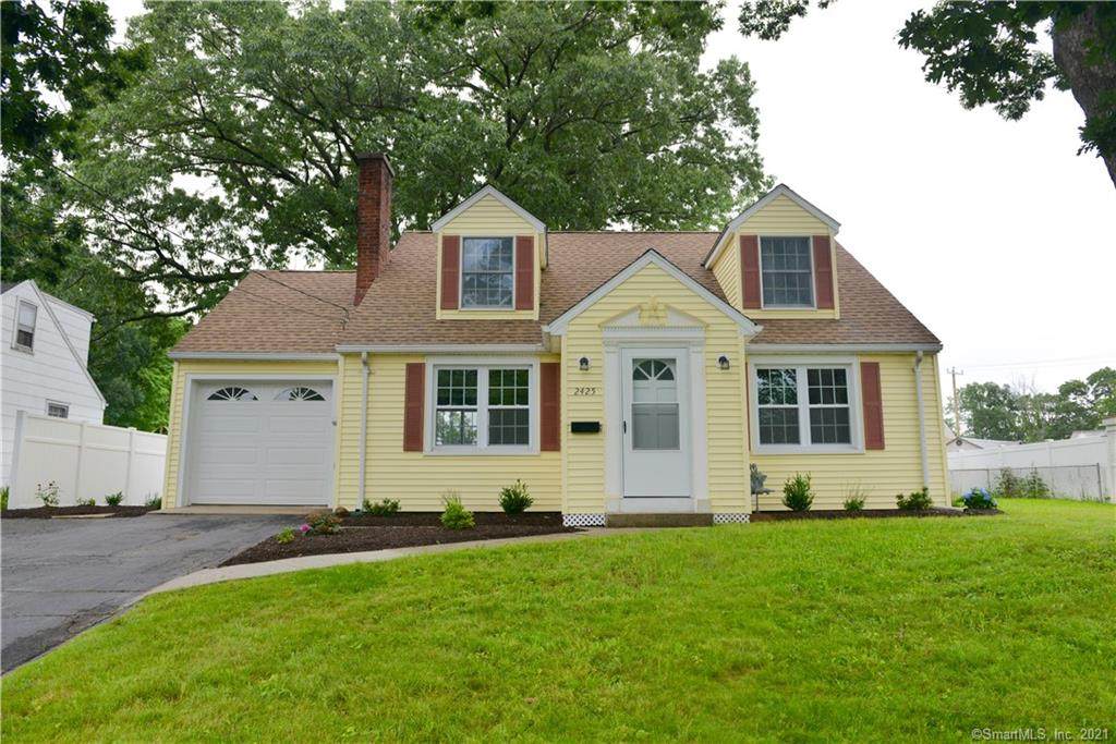 2425 Corbin Avenue - Photo 1