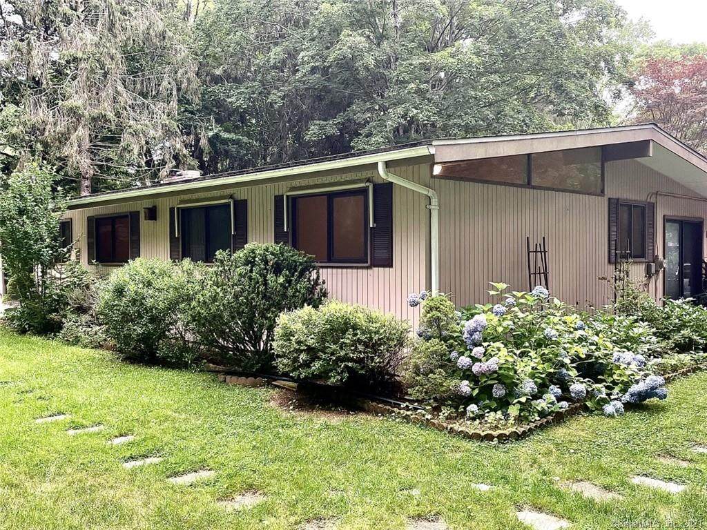 195 School House Road - Photo 1