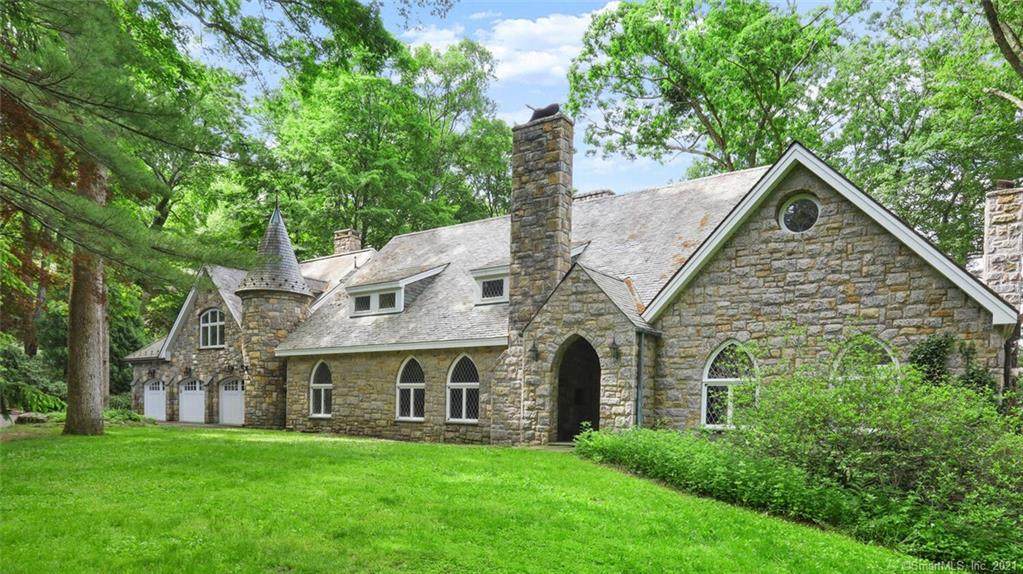 28 Twisted Oak Circle - Photo 1