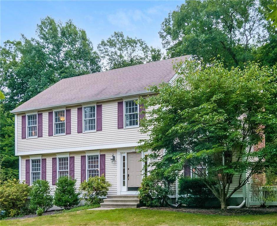 9 Suffolk Drive - Photo 1