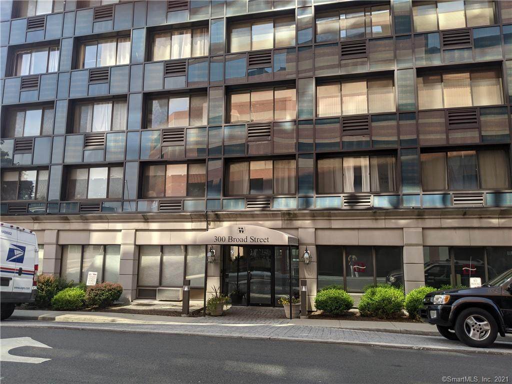 300 Broad Street - Photo 1