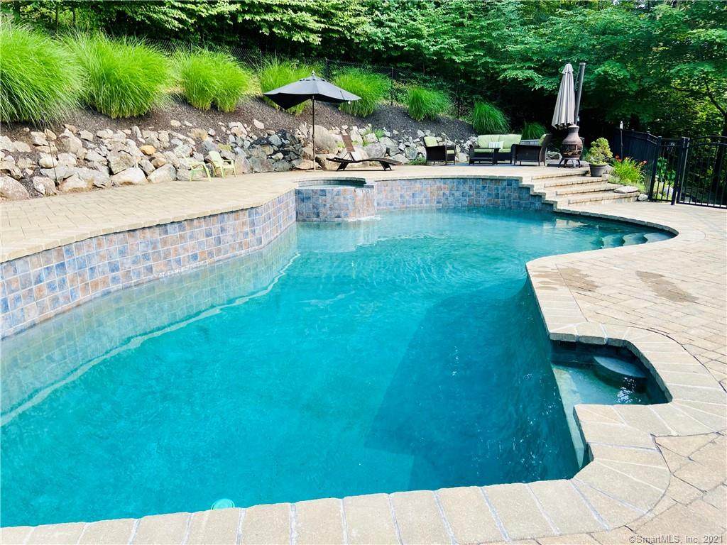 24 Gelding Hill Road - Photo 1