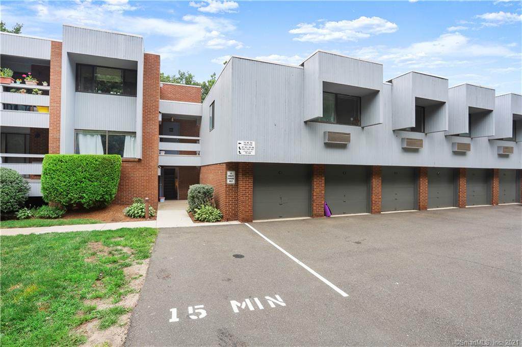 96 Wilton Crest - Photo 1