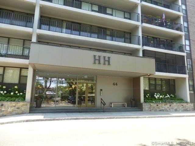 44 Strawberry Hill Avenue - Photo 1
