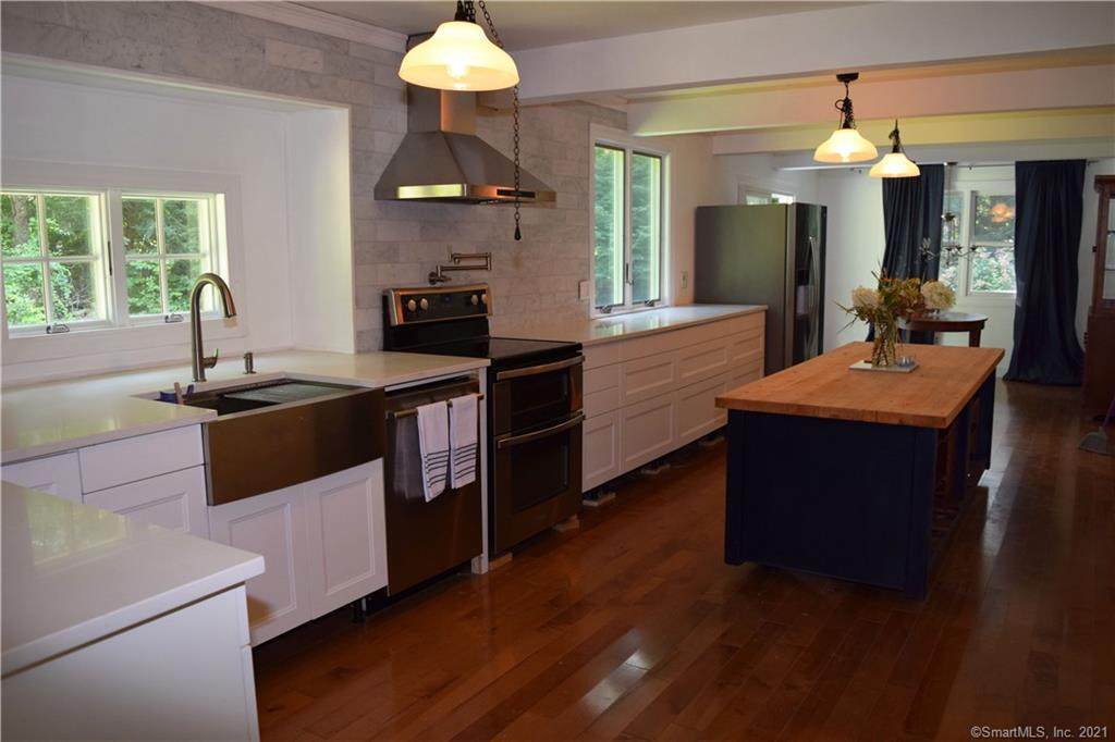 105 Colonial Drive - Photo 1