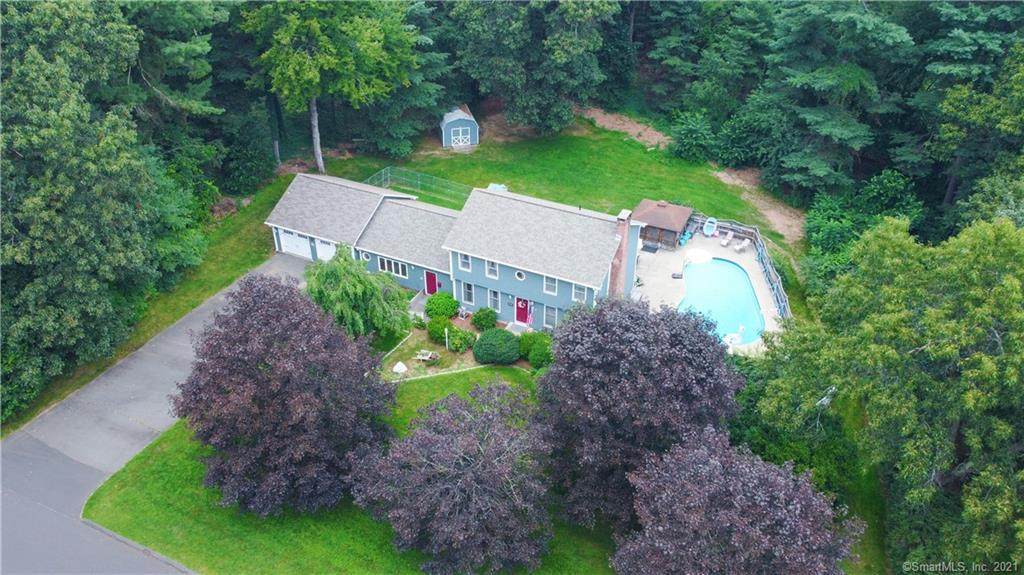 22 Woods Hollow Road - Photo 1