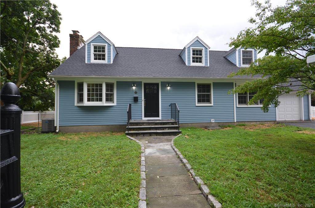 131 Hunyadi Avenue - Photo 1