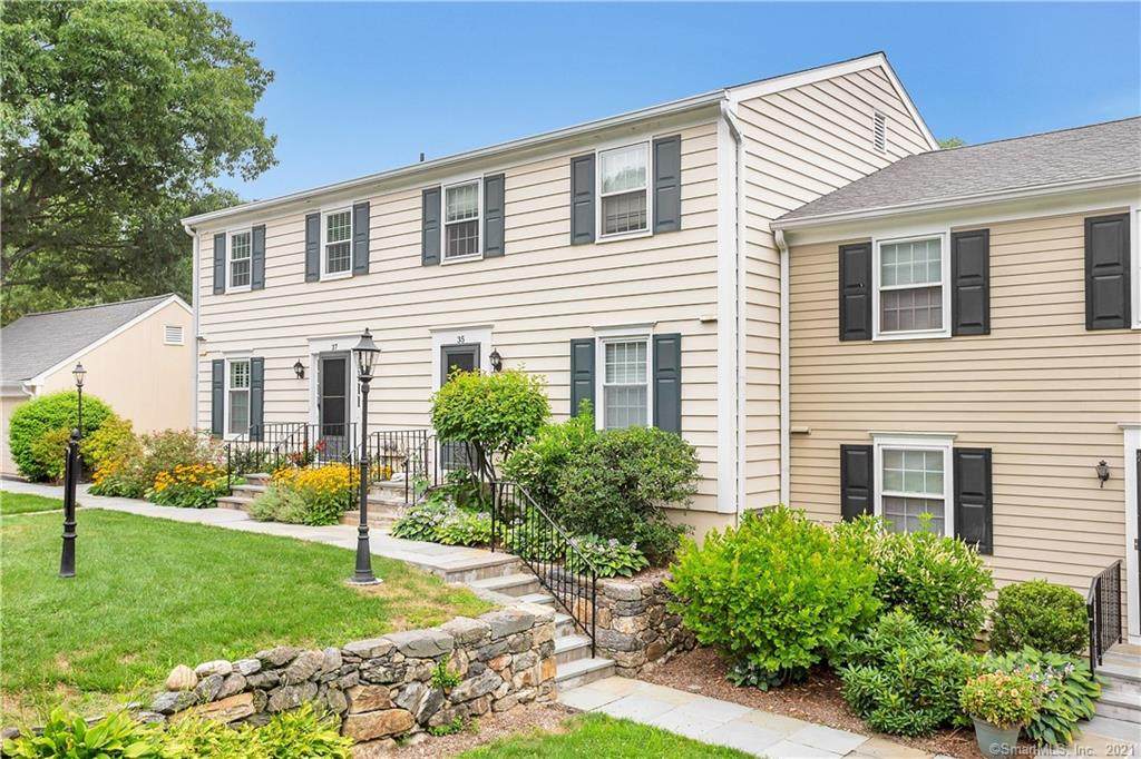 35 Greenwich Hills Drive - Photo 1