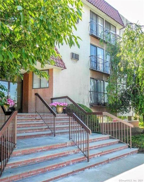 300 Seaside Avenue - Photo 1