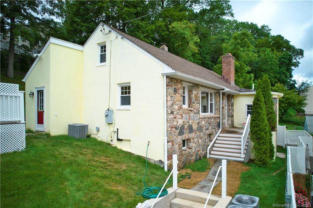 82 Columbus Place - Photo 1