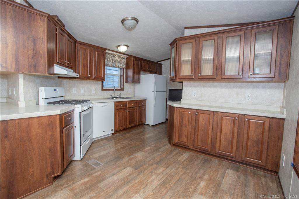 19 Leetes Island Road - Photo 1