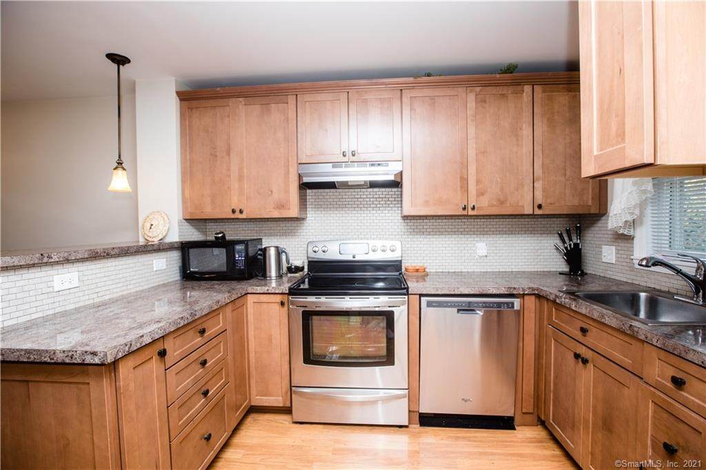 256 Washington Boulevard - Photo 1