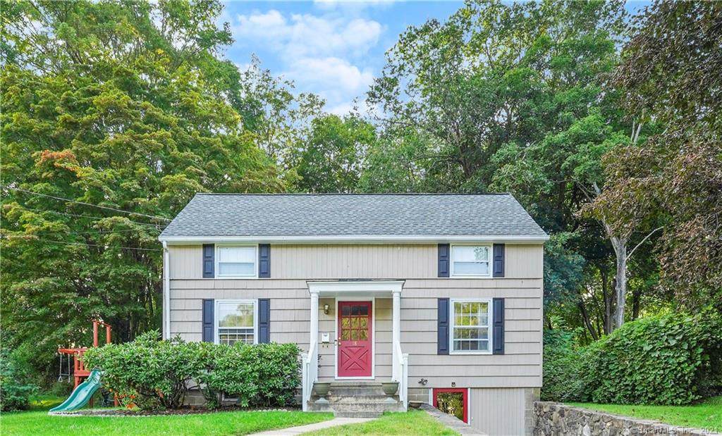 18 Cawley Avenue - Photo 1