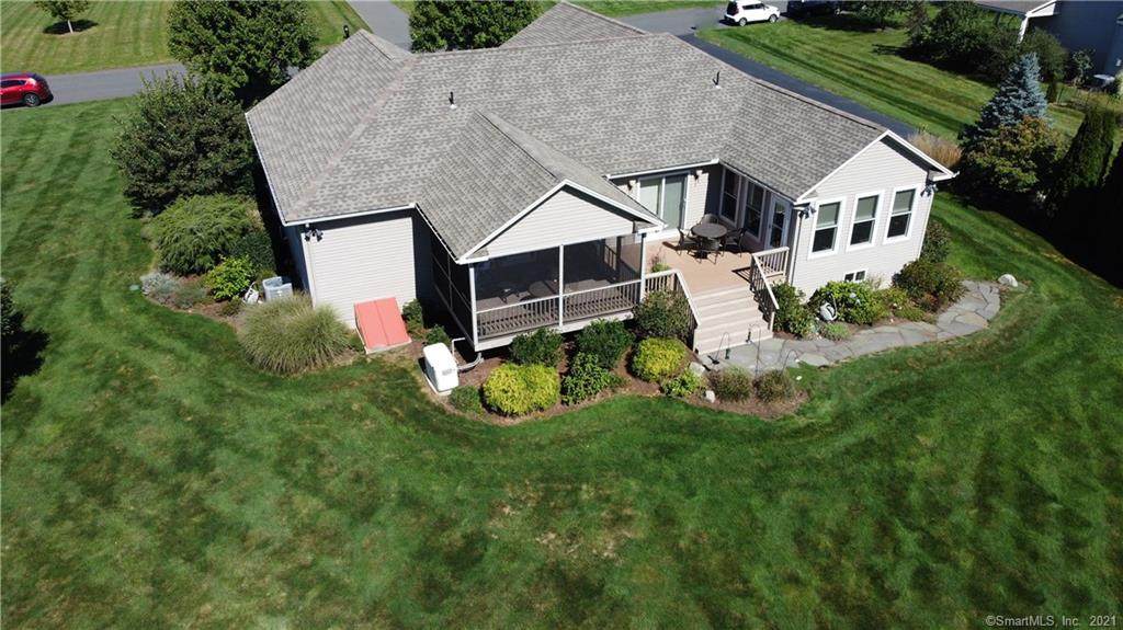 7 Hayfield Lane - Photo 1