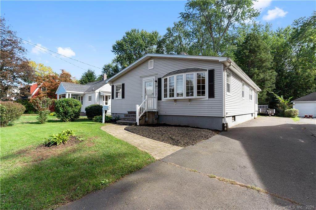 122 Simpson Avenue - Photo 1