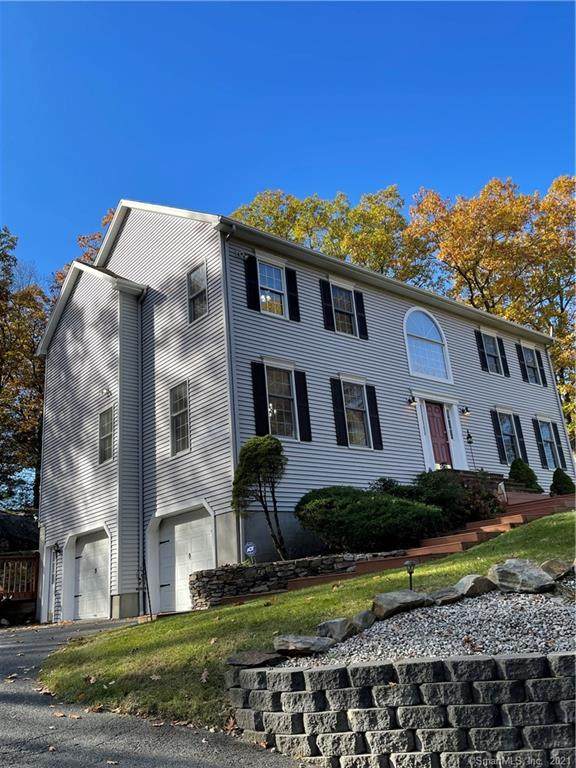 16 Mockingbird Lane - Photo 1