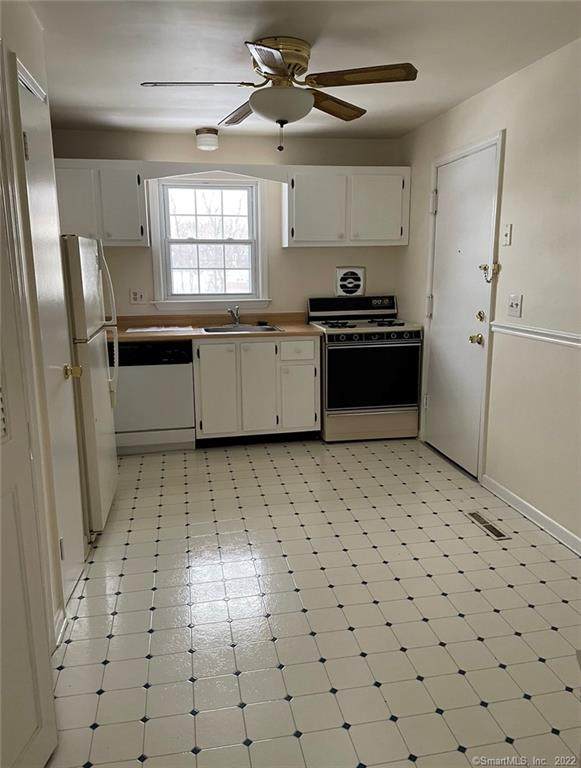 64 Robert Treat Drive - Photo 1