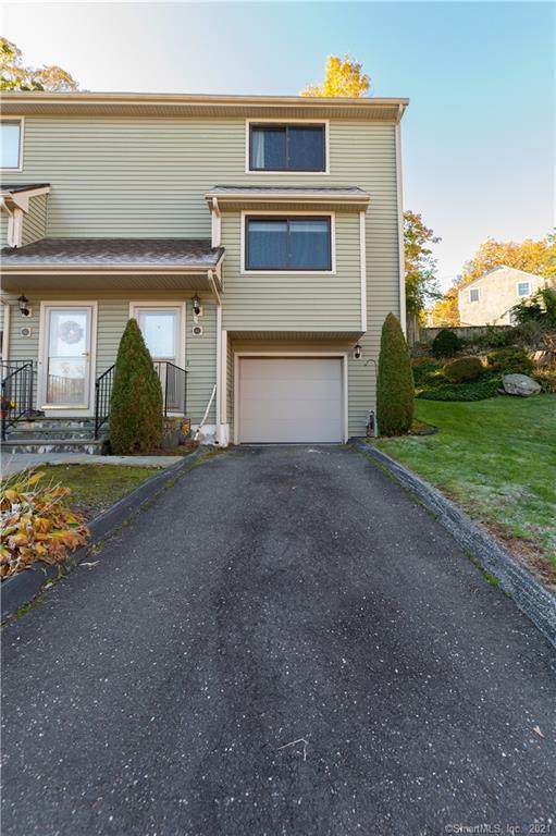 17 Coram Road - Photo 1