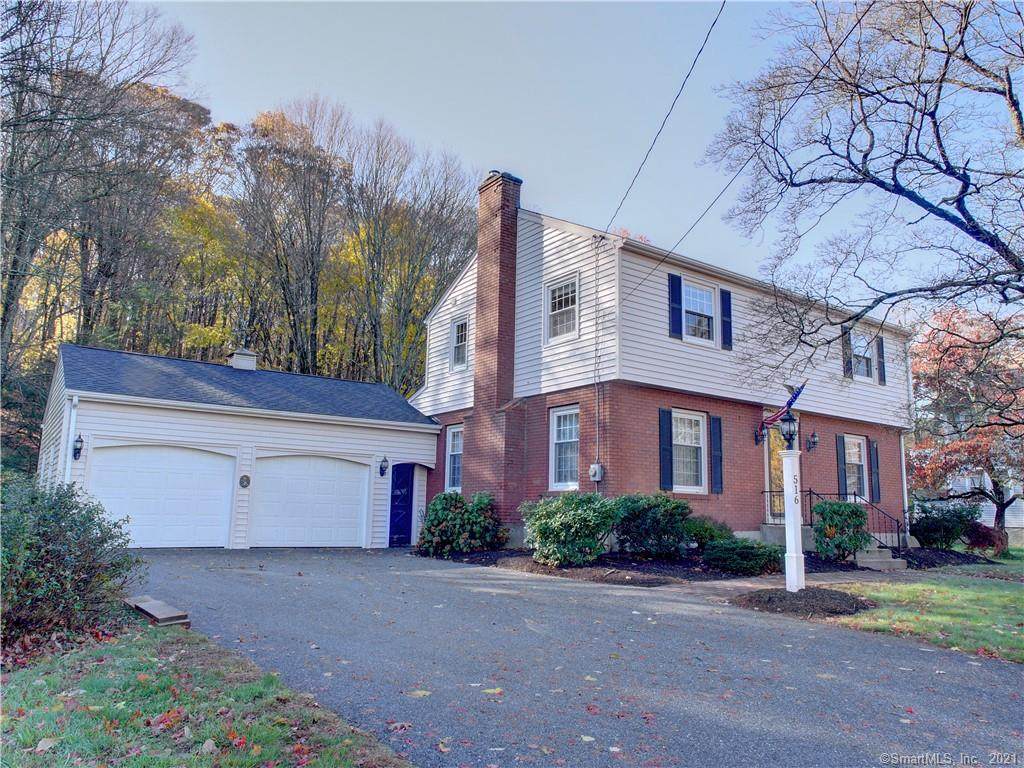 516 Pleasant Street - Photo 1