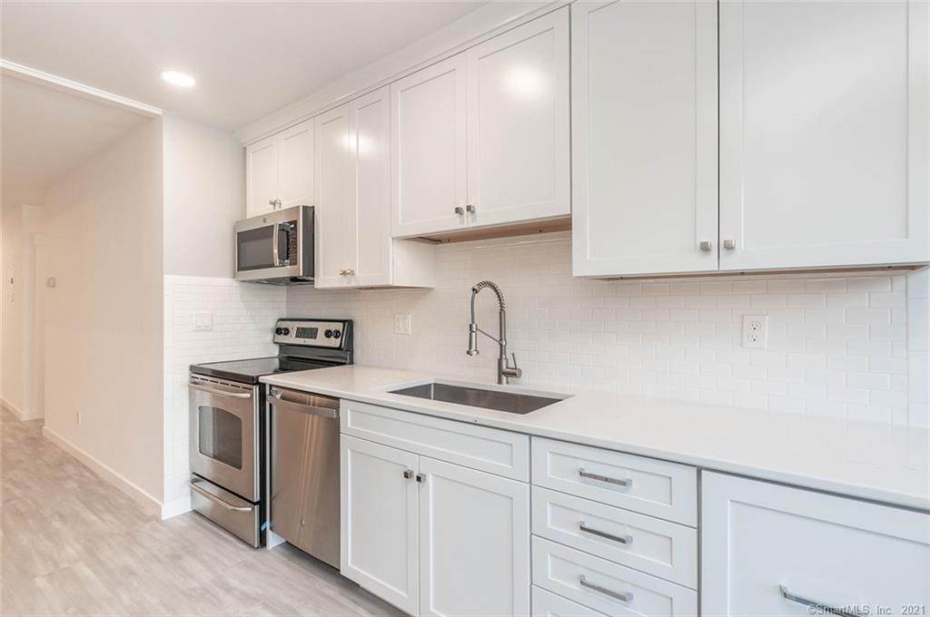 208 Southport Woods Drive - Photo 1