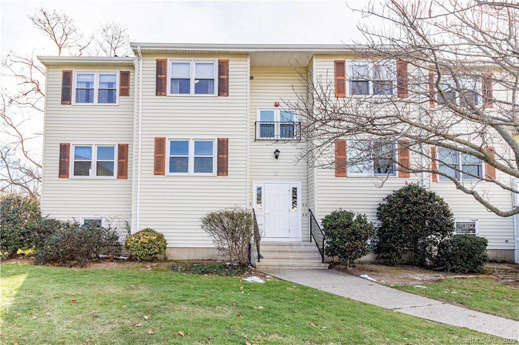 42 Carriage Drive - Photo 1