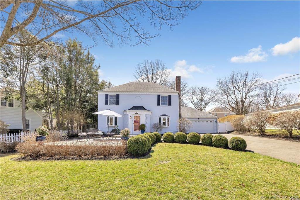 105 Pearsall Place - Photo 1