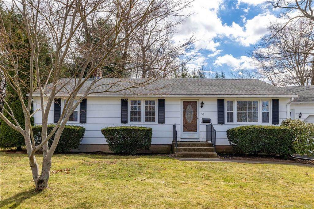 176 Ivy Drive - Photo 1