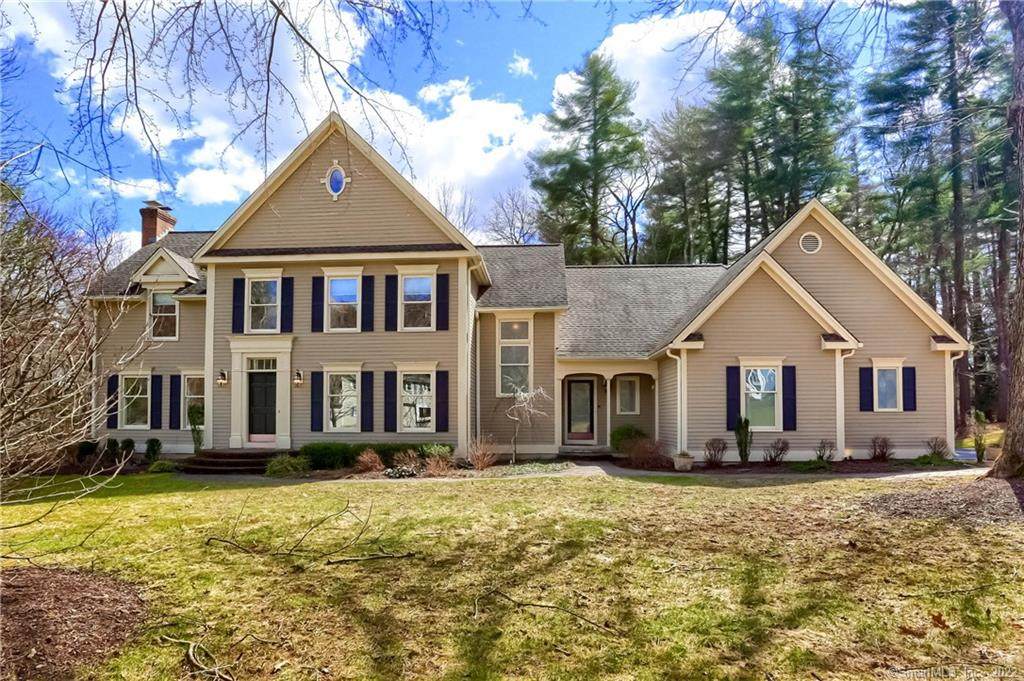 8 Clover Lane - Photo 1