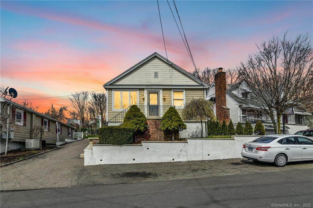 145 Lakeview Avenue - Photo 1