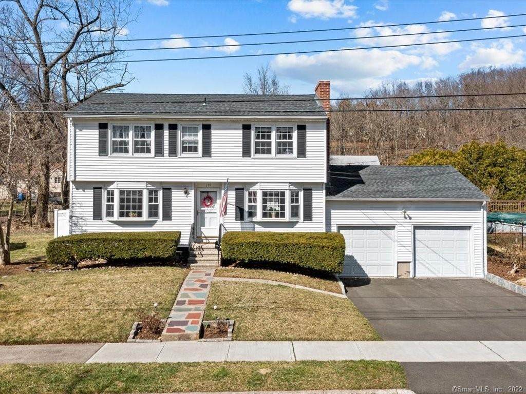 171 Brentwood Drive - Photo 1