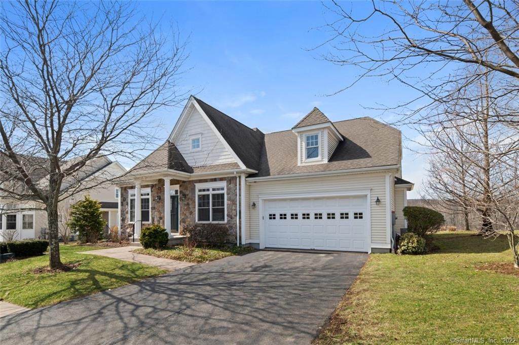 33 Bay Hill Drive - Photo 1