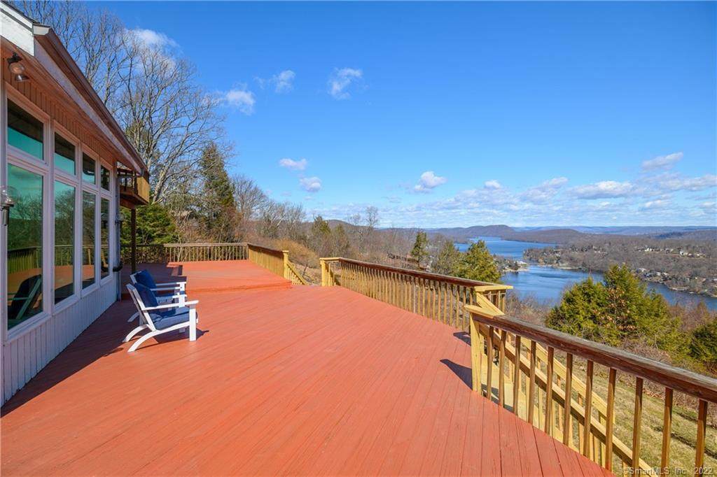 9 Hillcrest Drive - Photo 1