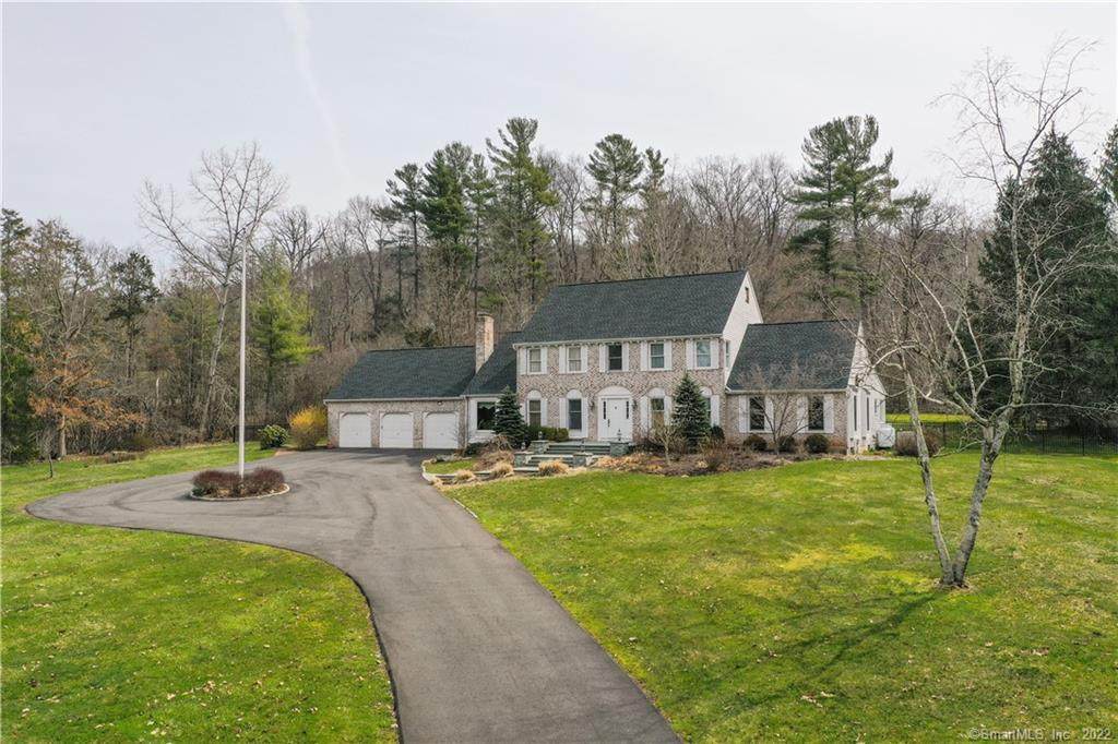 40 Pheasant Run - Photo 1