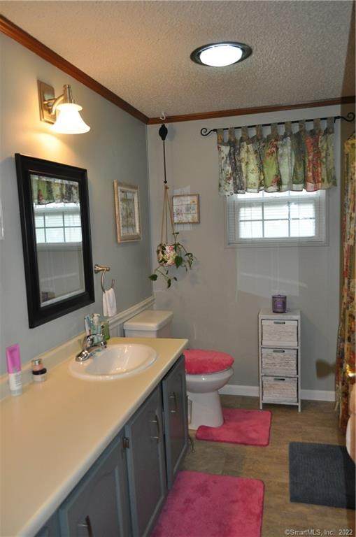 36 Pond Way - Photo 1