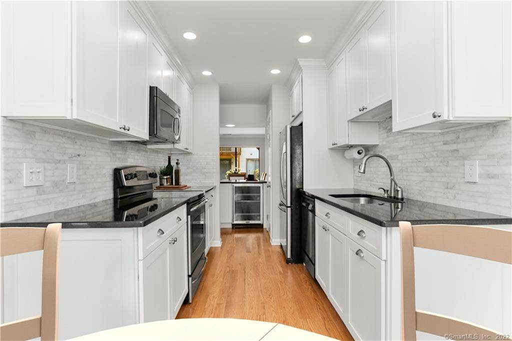 27 Lindstrom Road - Photo 1