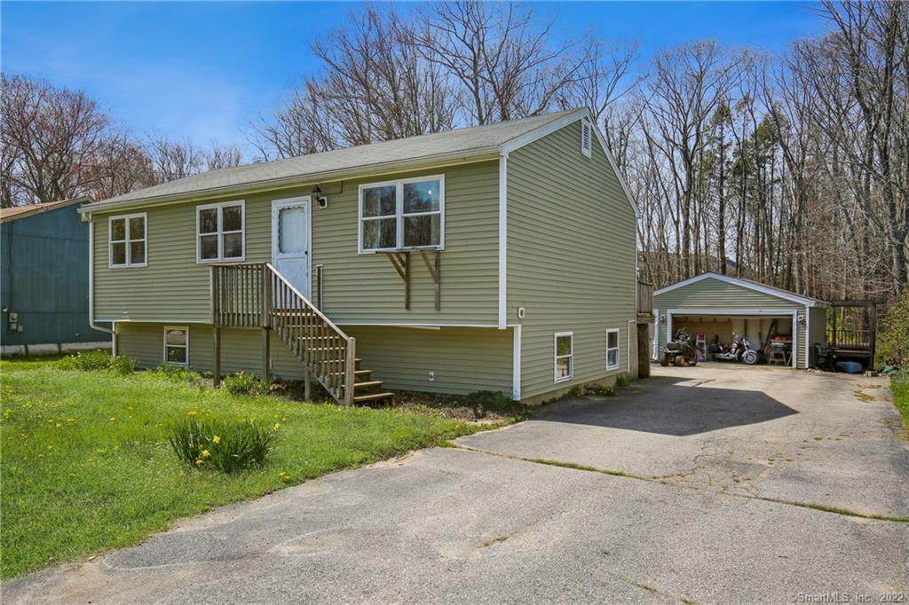 211 Roanoak Avenue - Photo 1