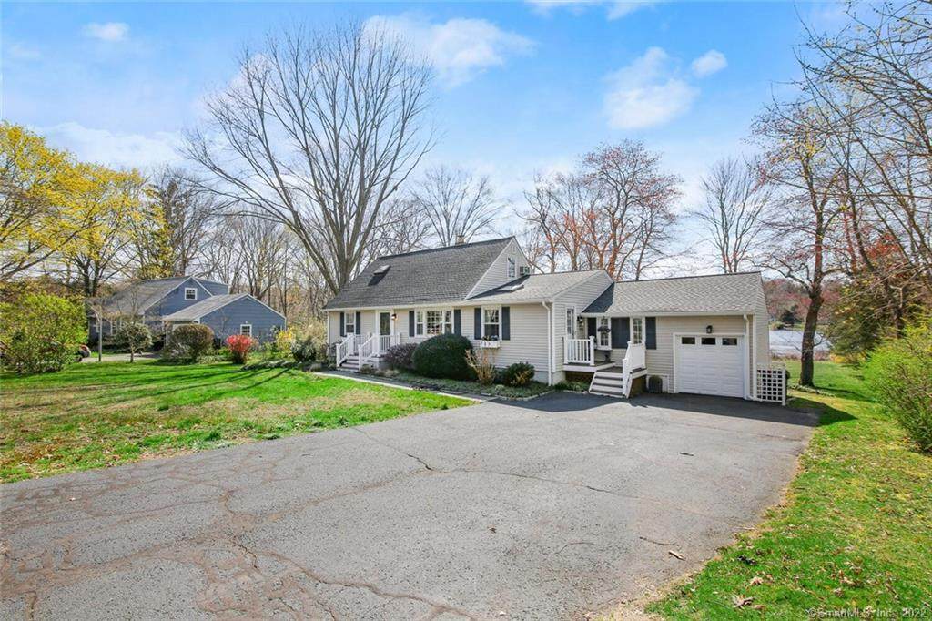 511 Winnepoge Drive - Photo 1