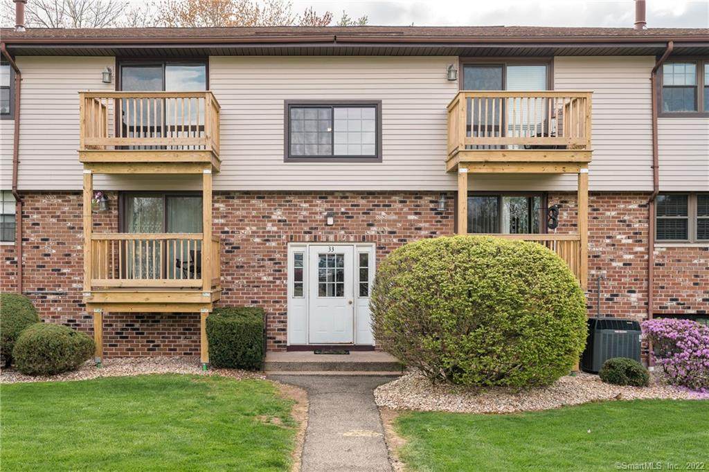 33 Surrey Drive - Photo 1