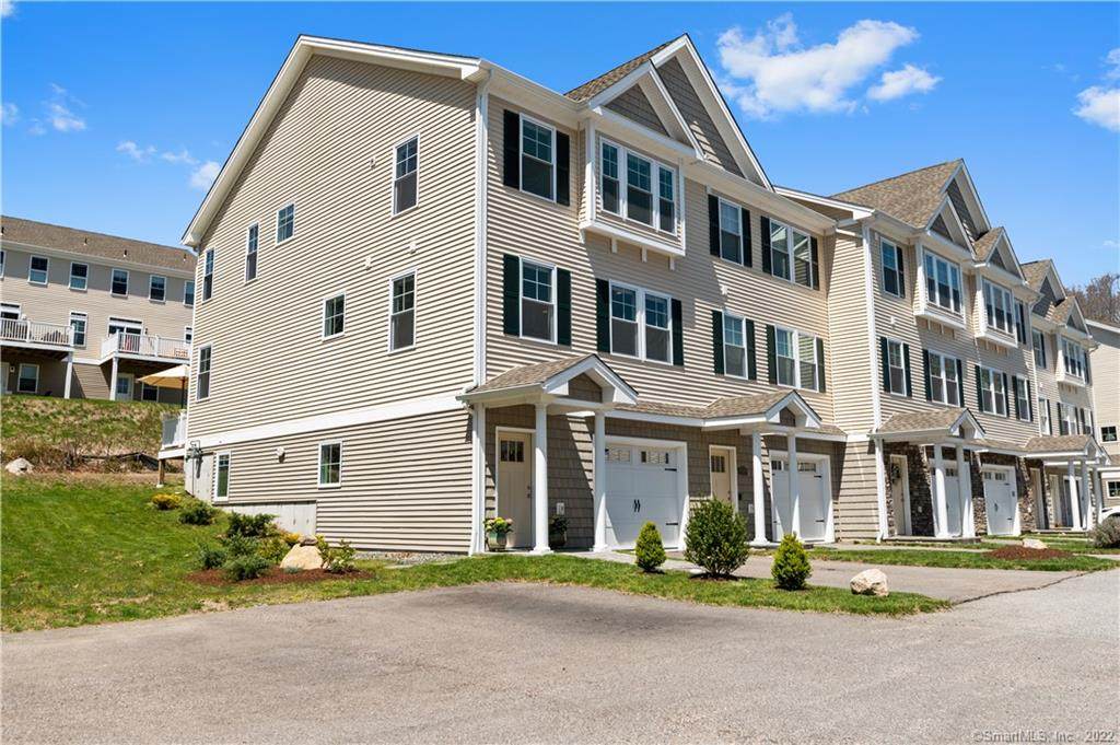 9 Village Crossing - Photo 1