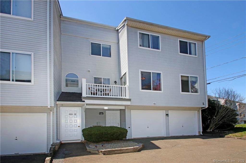 137 Staffordshire Commons Drive - Photo 1
