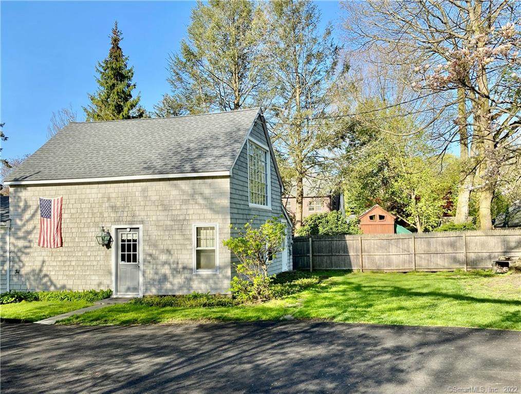 285A Noroton Avenue - Photo 1