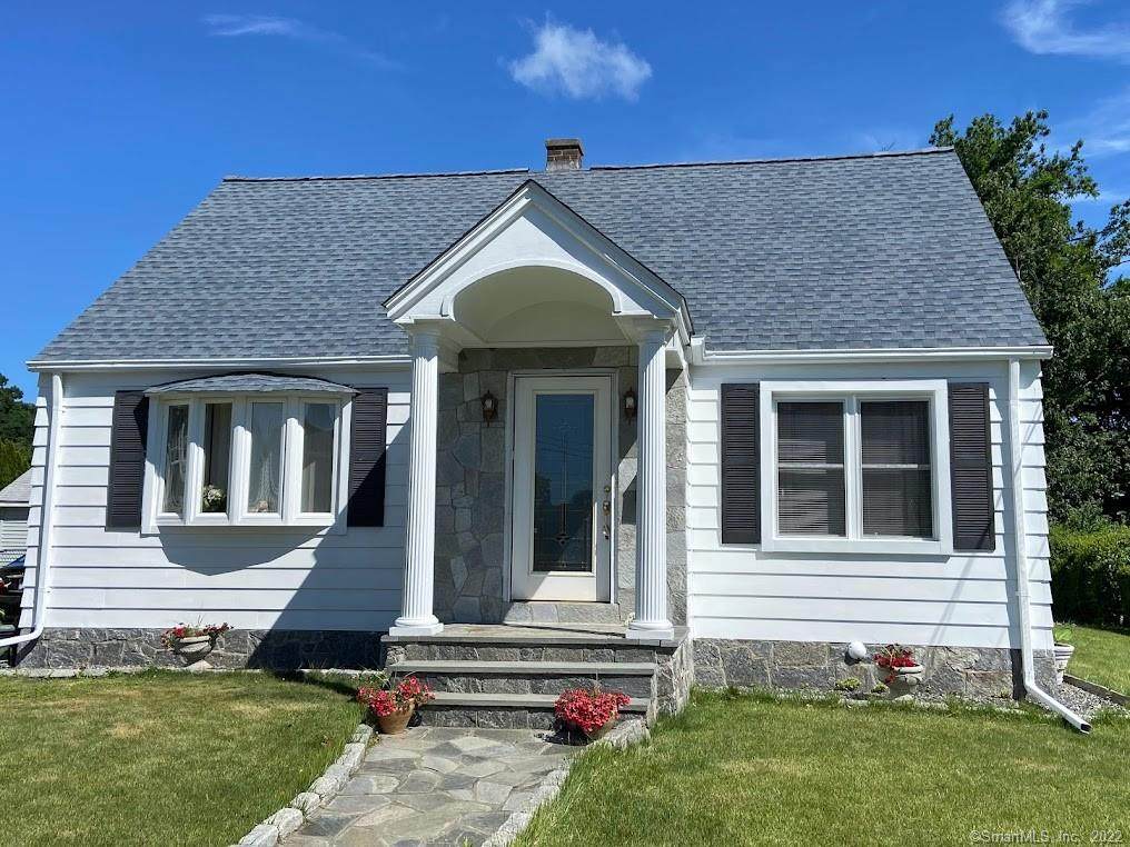 52 Bennett Avenue - Photo 1