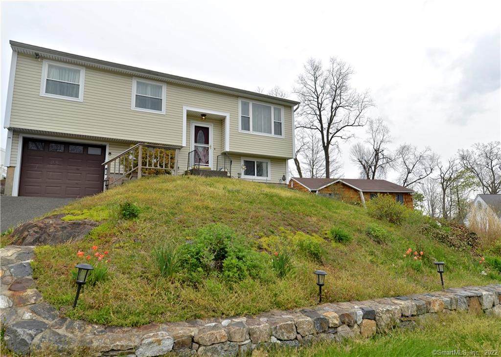 28 Westview Drive - Photo 1