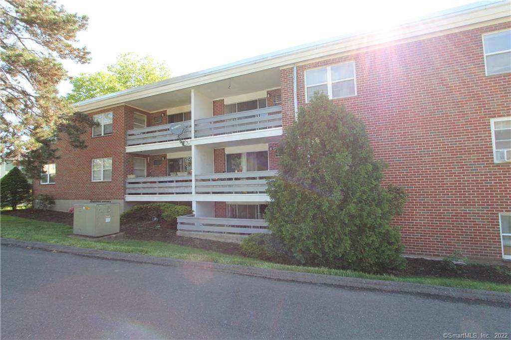104 Oakwood Avenue - Photo 1