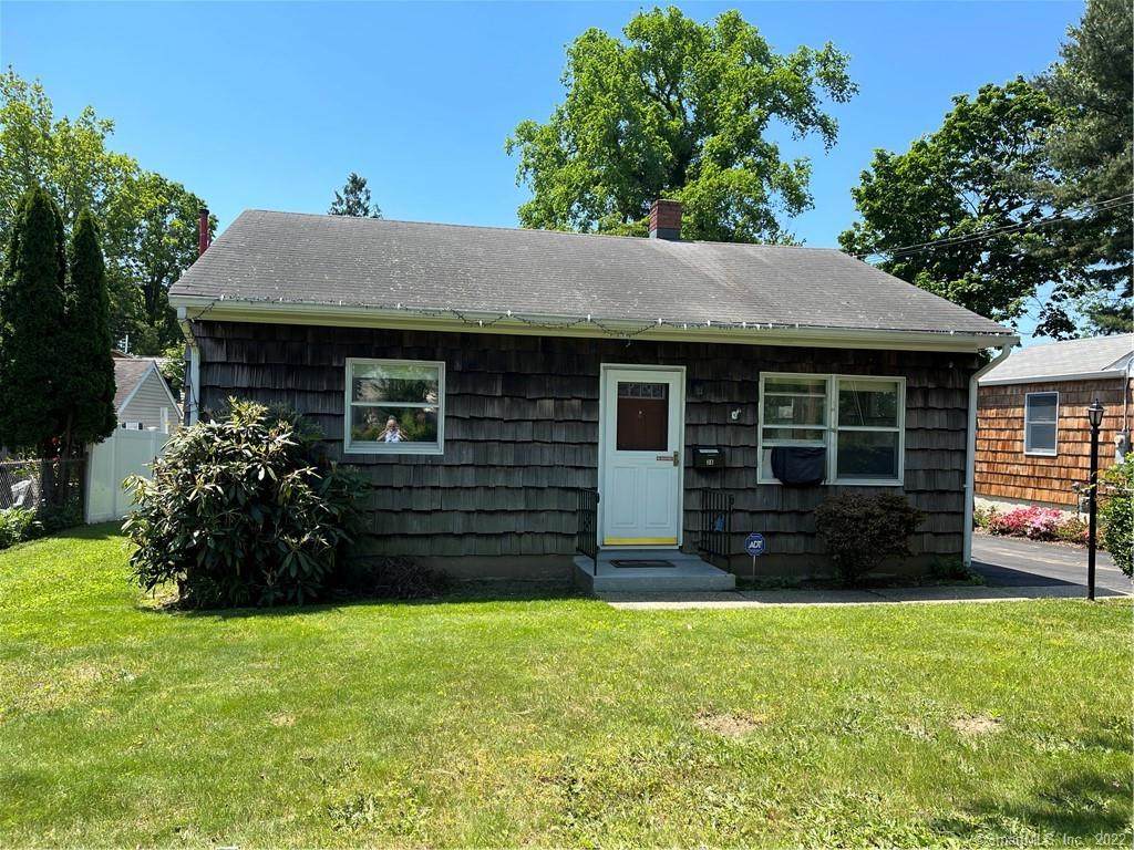 35 Lewelyn Road - Photo 1