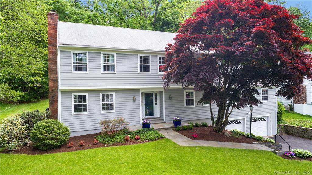 29 Country Club Road - Photo 1