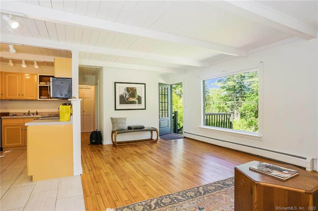 286 Low Road - Photo 1