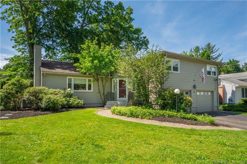 15 Dogwood Lane - Photo 1