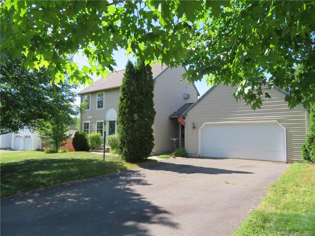 92 Bentley Drive - Photo 1